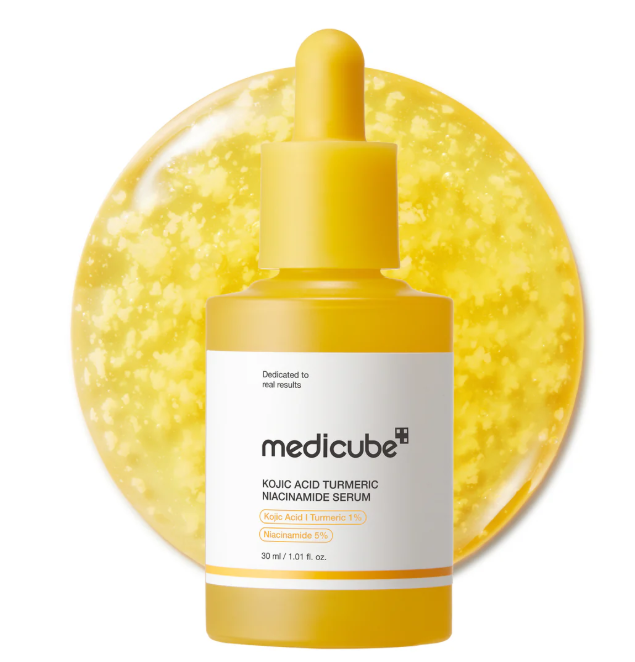 MEDICUBE SUERO DESPIGMENTANTE KOJIC ACID TURMERIC NIACINAMIDE SERUM 30ML